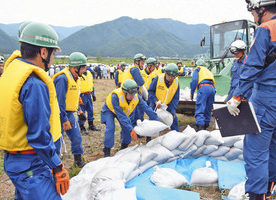 九頭竜川越水　備える　　永平寺町水防訓練