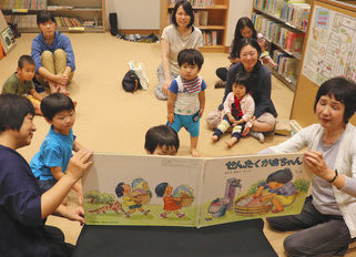 読み聞かせ30年1400回 絵本と子どもが好きだから