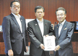 【地域】大野油坂道路 22年度末の全通「厳しい」