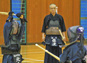 【地域】猿渡さん　たたえる大会