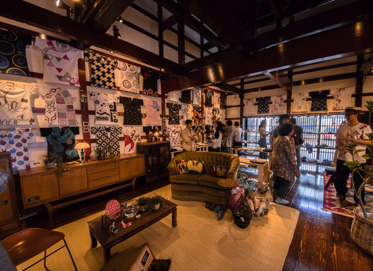 【6/14～開催】Tシャツとメガネと酒の３つが揃うイベント！夏のスタートにいかがでしょうか。