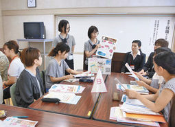 【地域】子育てママ　再就職支援 福井で企業面接会　施設内託児所ＰＲ