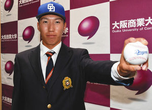 橋本投手（高浜町出身）中日2位　玉村投手（丹生高）広島6位