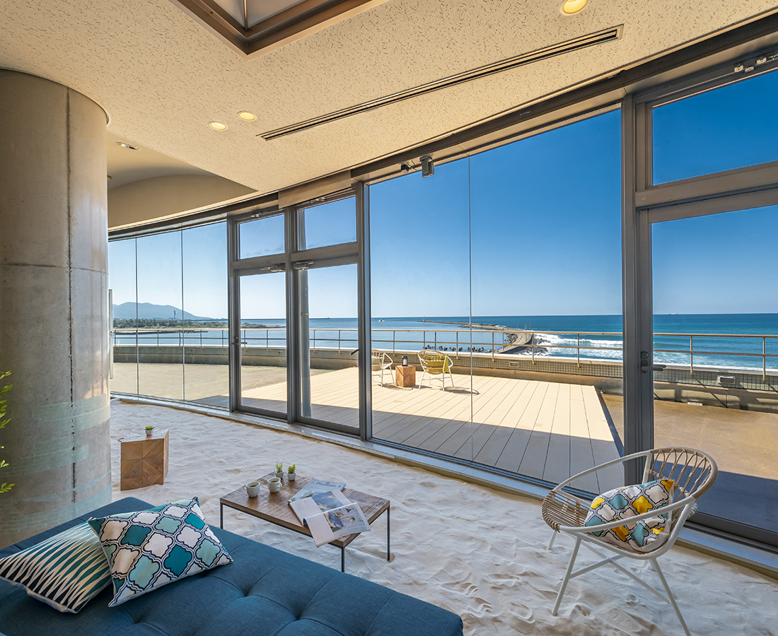 『三国温泉 ゆあぽーと』に、1年中リゾート気分が楽しめる「海テラス」がオープン！