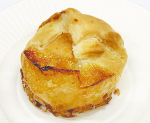 杉箸アカカンバ　芋粥もちパイ　地元の味に舌鼓