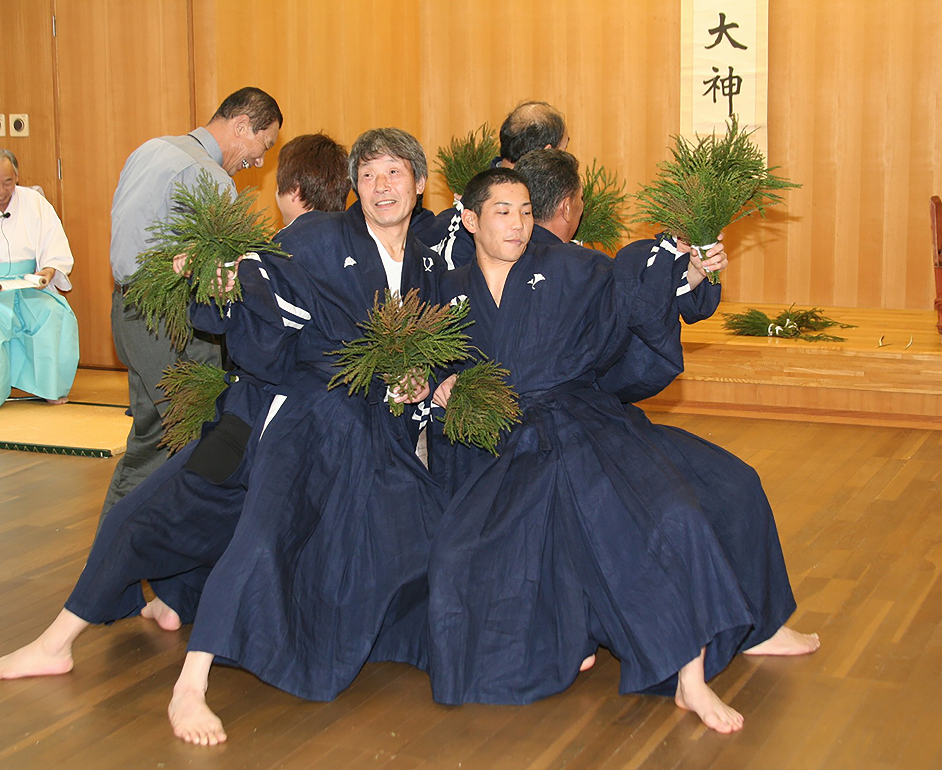 野坂神社で室町から続く無形文化財の伝統行事