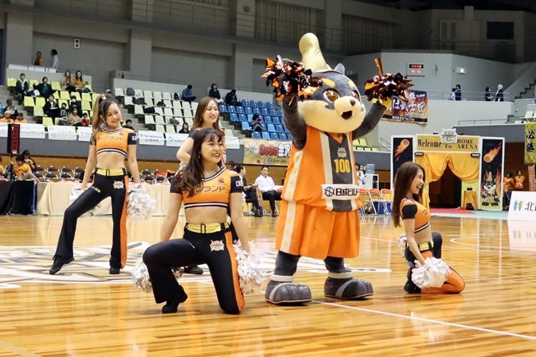 「金沢武士団（カナザワサムライズ）」のチアダンスチーム