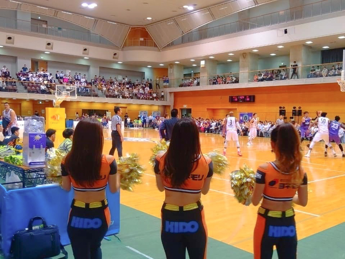 「金沢武士団（カナザワサムライズ）」のチアダンスチーム
