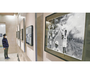 １９６４年聖火リレーの写真展　県内縦断の３０枚