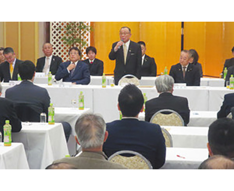 山崎会長続投を了承　自民県連総務会「非常に安堵」
