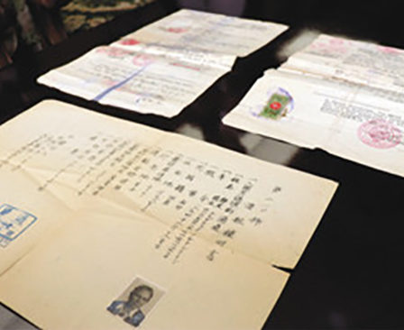 難民の渡航証明書を敦賀市に寄贈　大戦中ポーランドの一家に発行
