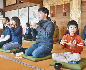 社寺散策や座禅体験　釈宗演を学ぶツアー