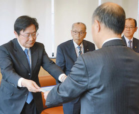 南越駅周辺まちづくり　市長に計画案答申