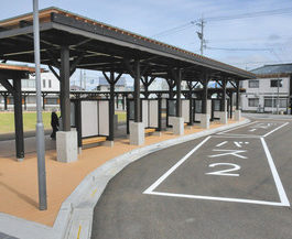 丸岡の新玄関口　整備完了　バスターミナル　あす利用開始