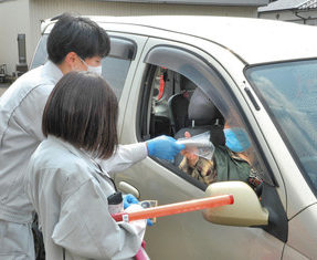 越前町がマスク販売　町民向けドライブスルー開始