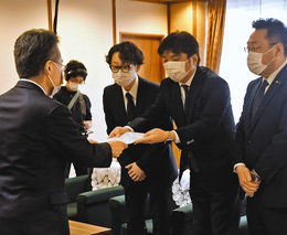 新型コロナ　営業自粛　県が支援を　　県内飲食店
