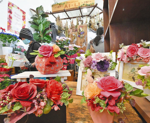 母に贈ろう　和紙の花　福井の生花店