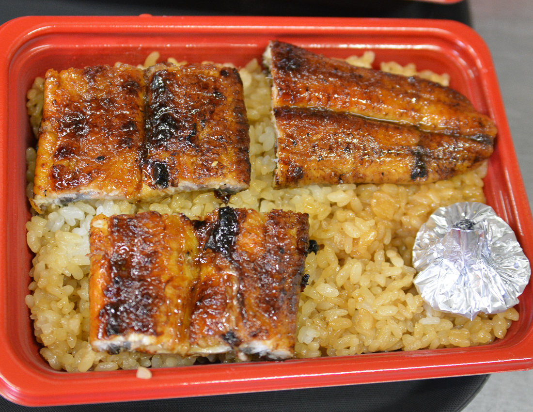うなぎ料理　徳右ヱ門