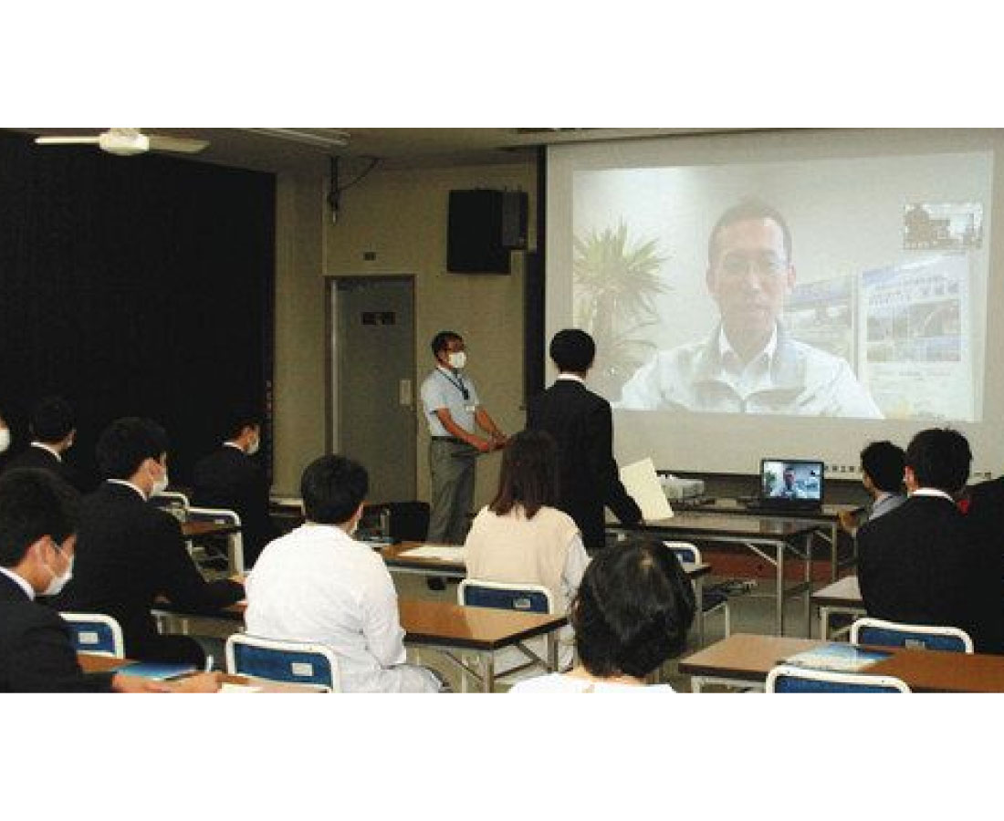 敦賀工高でオンライン企業説明会 ３７社参加