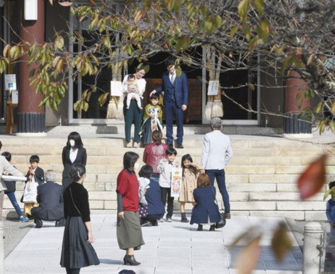 深まる秋　笑顔の七五三　福井の神社