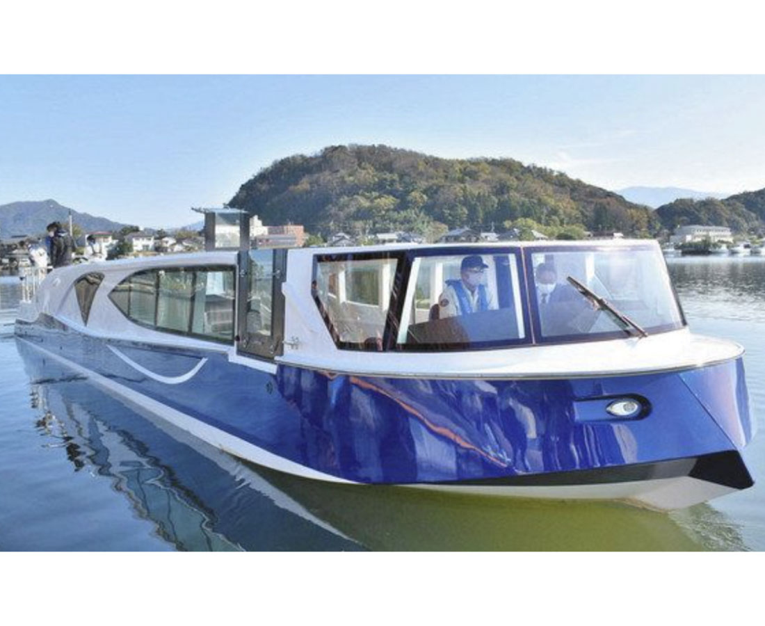 湖上遊覧　静かに楽しむ　　電池推進実証船が完成