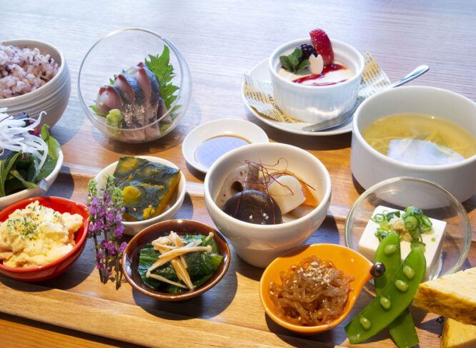 品数の多さにびっくり！『Kisaki CAFE CENTRALPARK』の和風ランチでお腹も栄養も満たそう♪