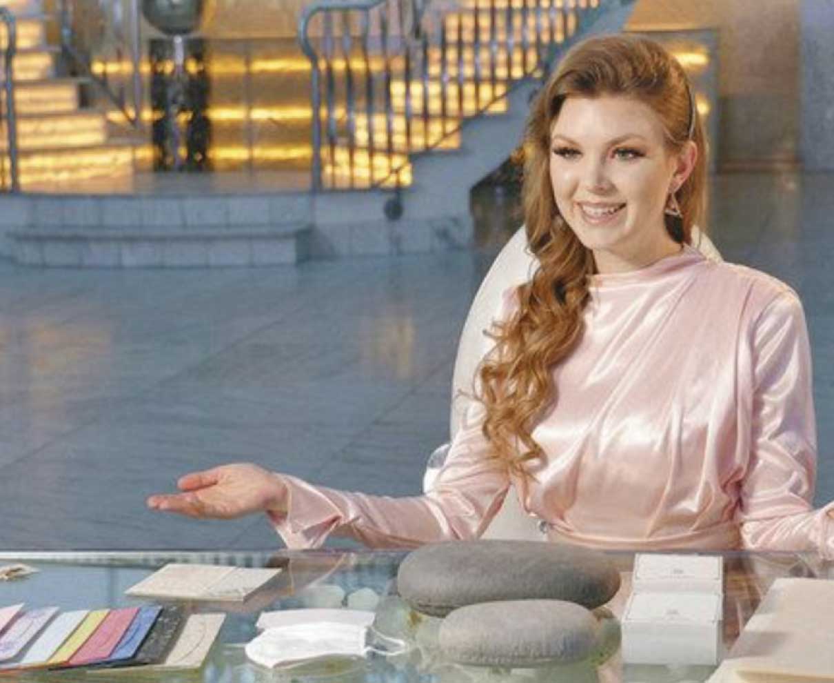 ミス・インターナショナル代表出演　越前和紙、漆器　オランダへ発信