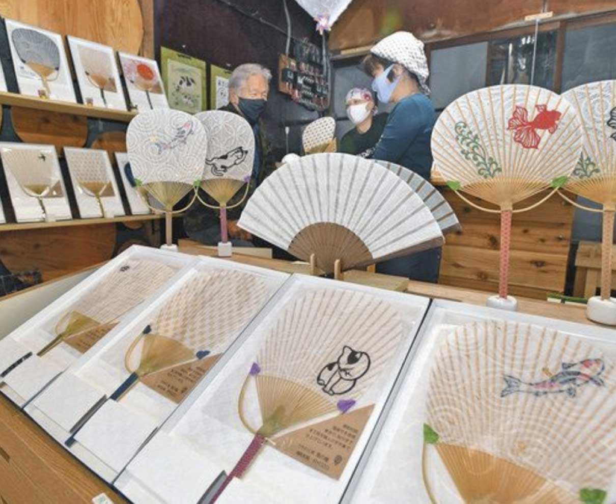 涼しげ　越前和紙　越前市でうちわ販売