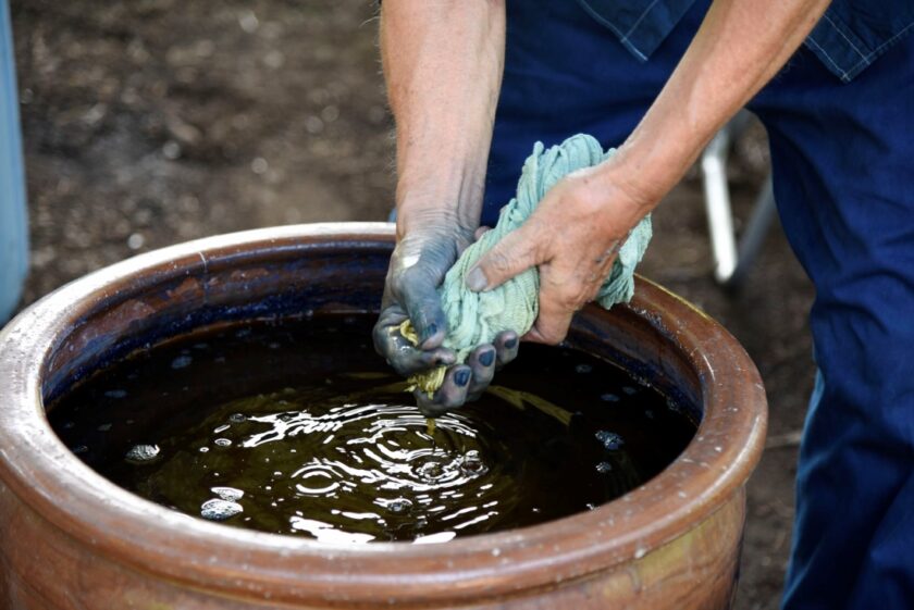 石川雅夫 夏の草木染展 ストールを藍で染めましょう