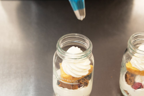 詰めるだけの瓶スイーツ メイソンジャーケーキ 福井製菓専門学校 インスタ映えスイーツの教科書 日々urala ウララ 福井県のおすすめ情報