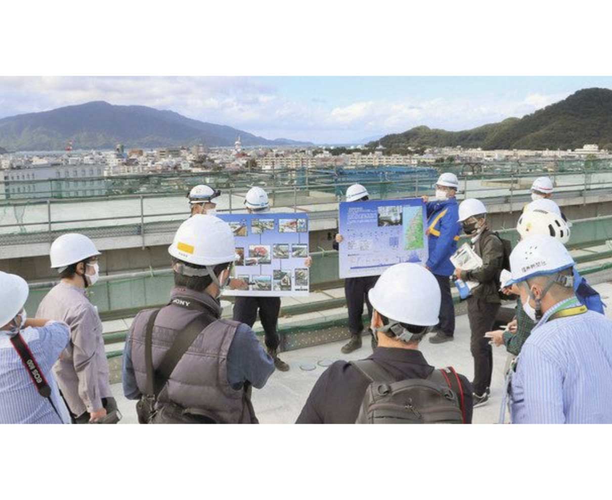 敦賀駅ホーム公開　地上２１メートル、市街地を一望