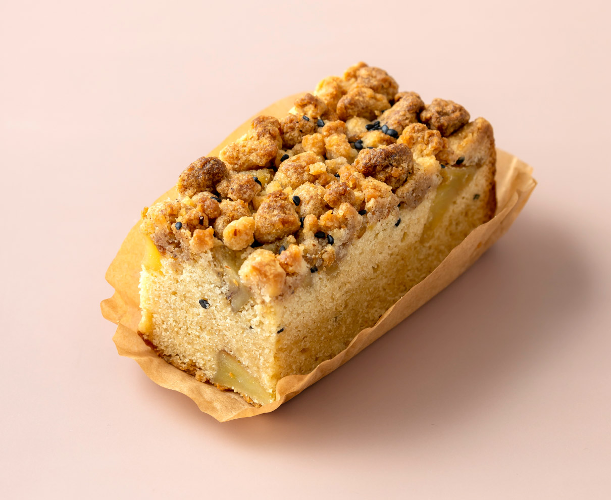 『ユウイロ』のエリ畑の さつまいもの塩クランブルケーキ｜HAVE A NICE BAKE!