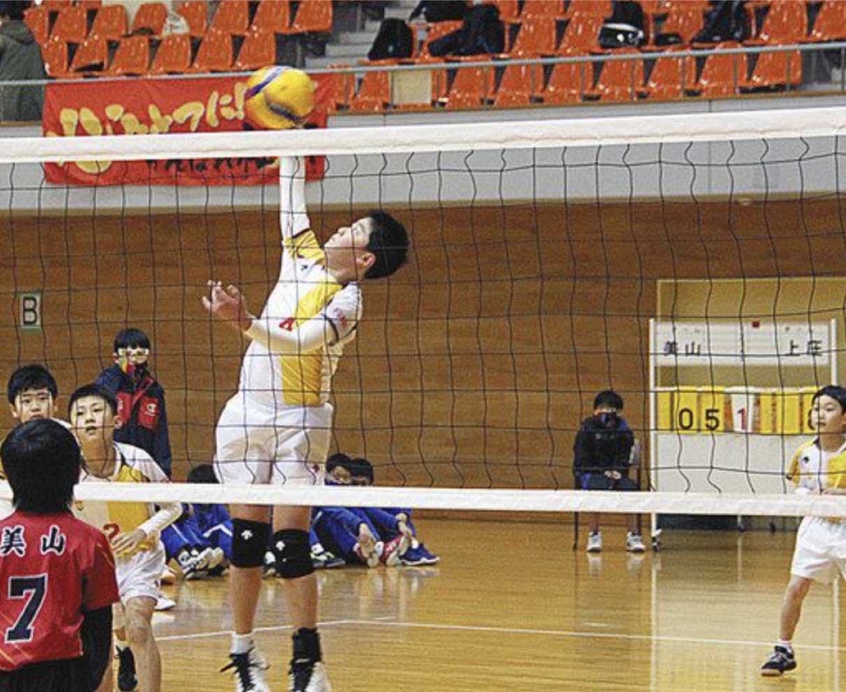 上庄キッズが優勝　大野で日刊県民福井杯小学生男子バレー　９チームが熱戦