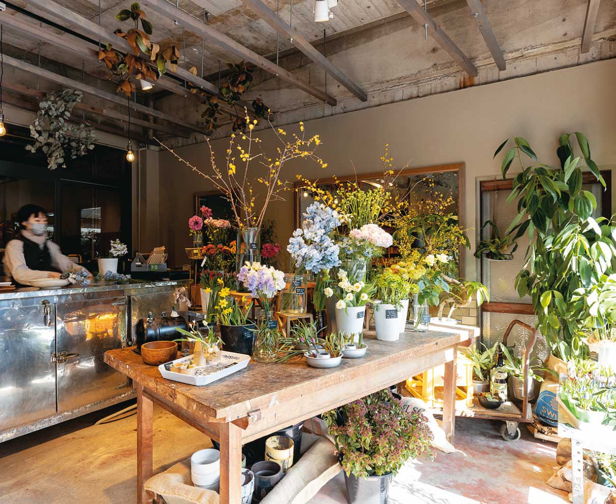 百年花屋（ひゃくねんはなや）｜花のある生活の楽しさを伝える、港町の花屋さん。【NEW OPEN】