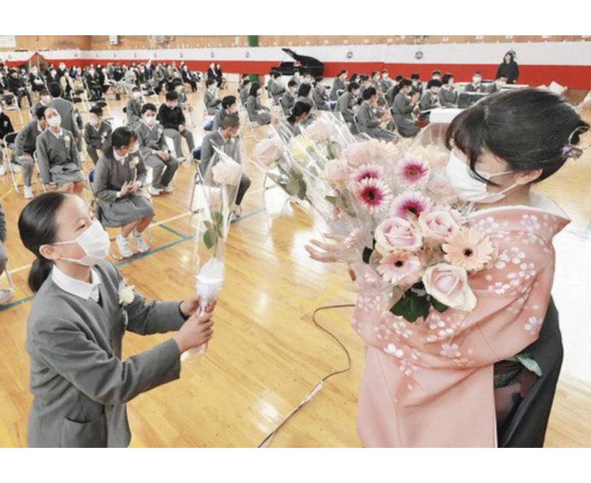 多くの小学校で卒業式　県内