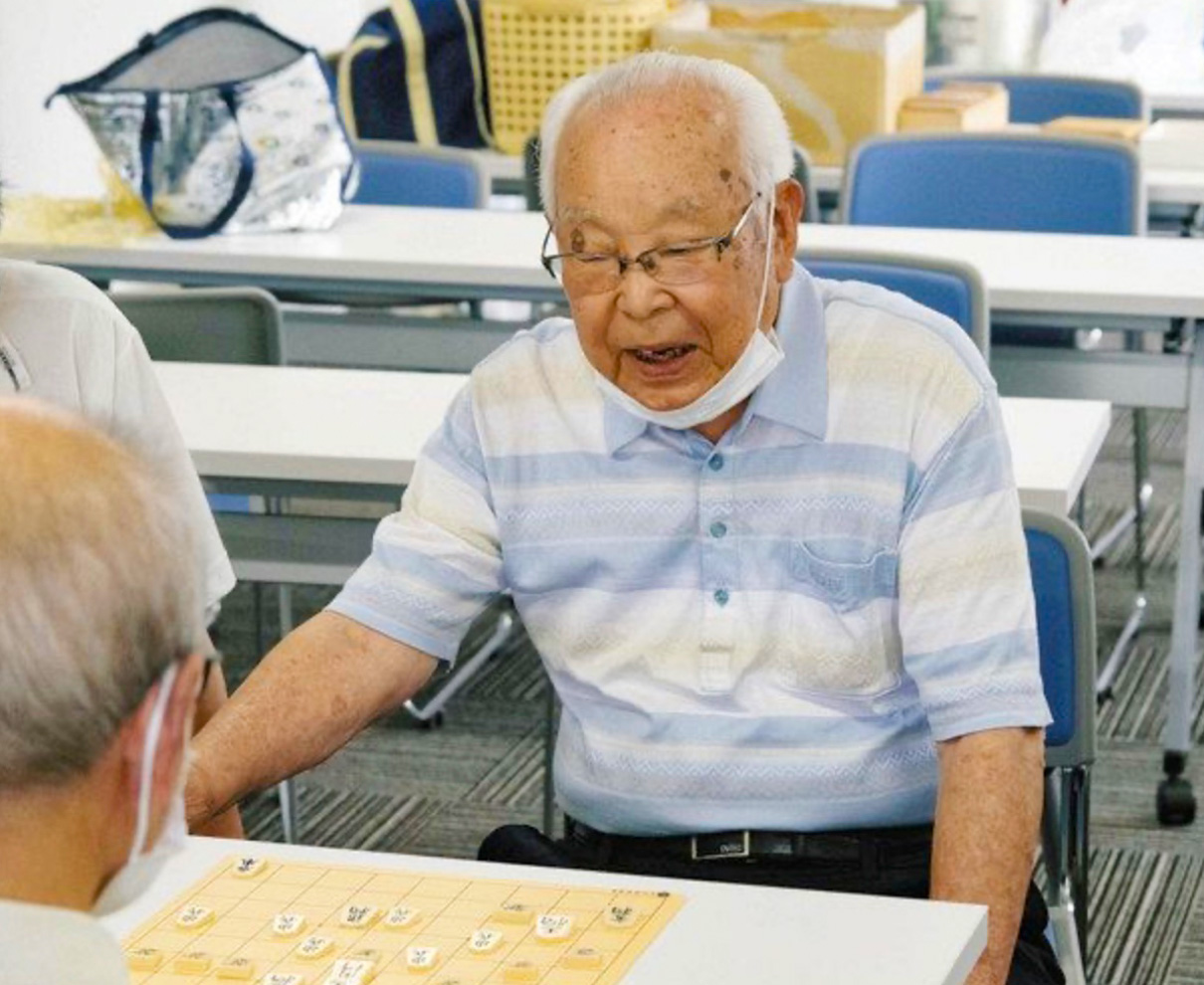 もうすぐ90歳、将棋で健康　福井の井上さん