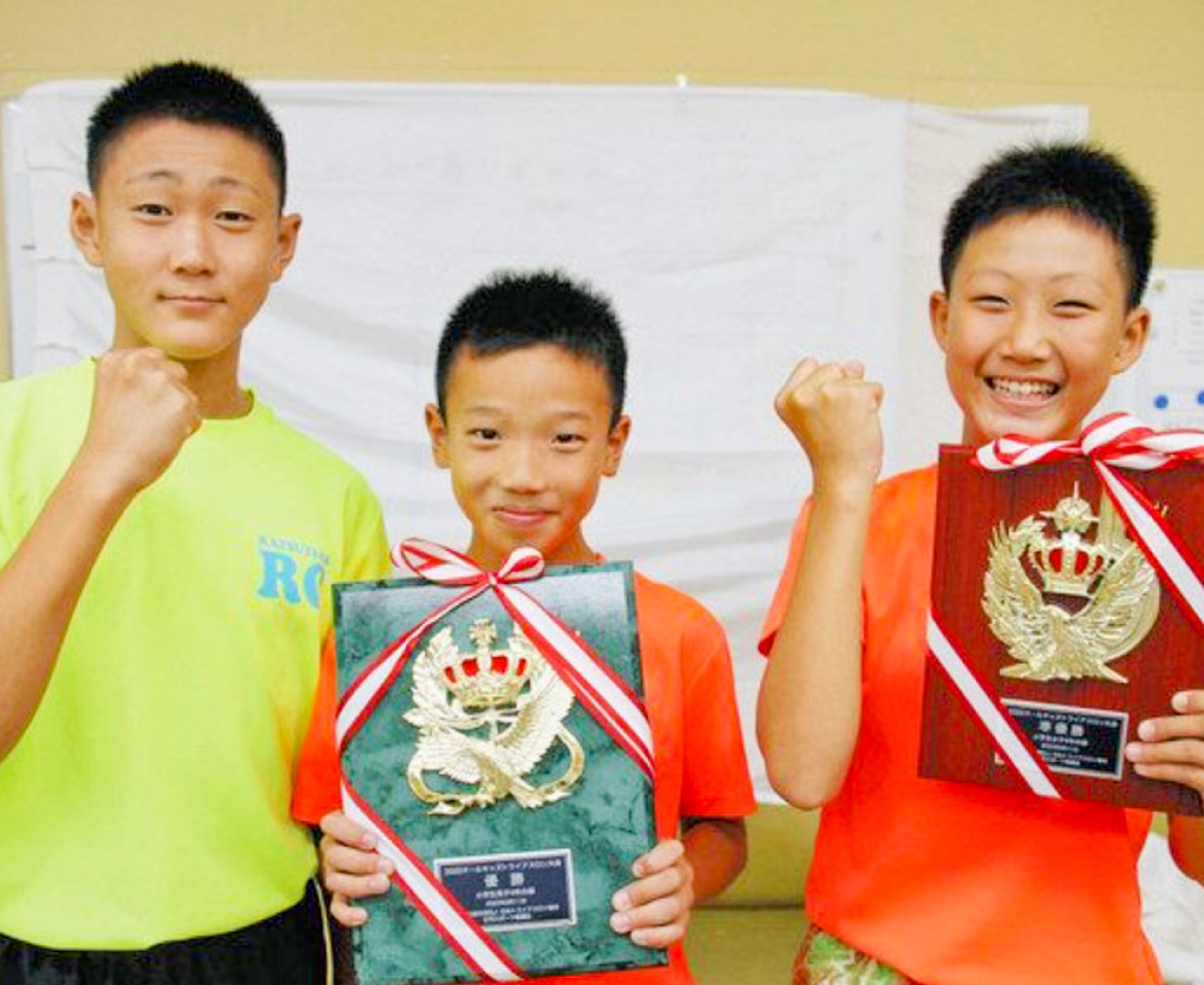 小中学生のトライアスロン全国大会　　勝山の児童３人躍進　宇野君　優勝「涙出そうに」