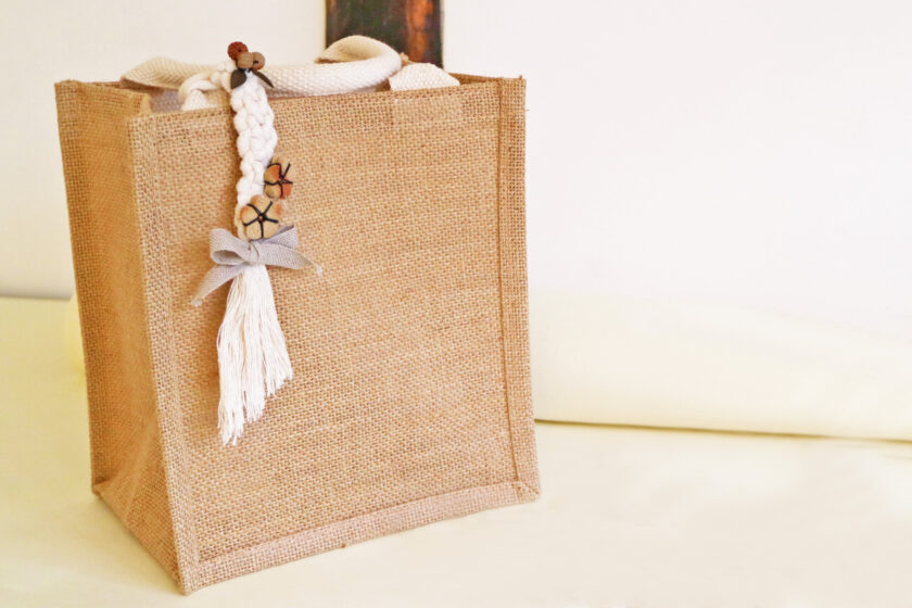 えちぜん焼とitoの手しごとシリーズ　-女子のお出かけコーディネート作り-　「陶の実とitoの手提げバック」