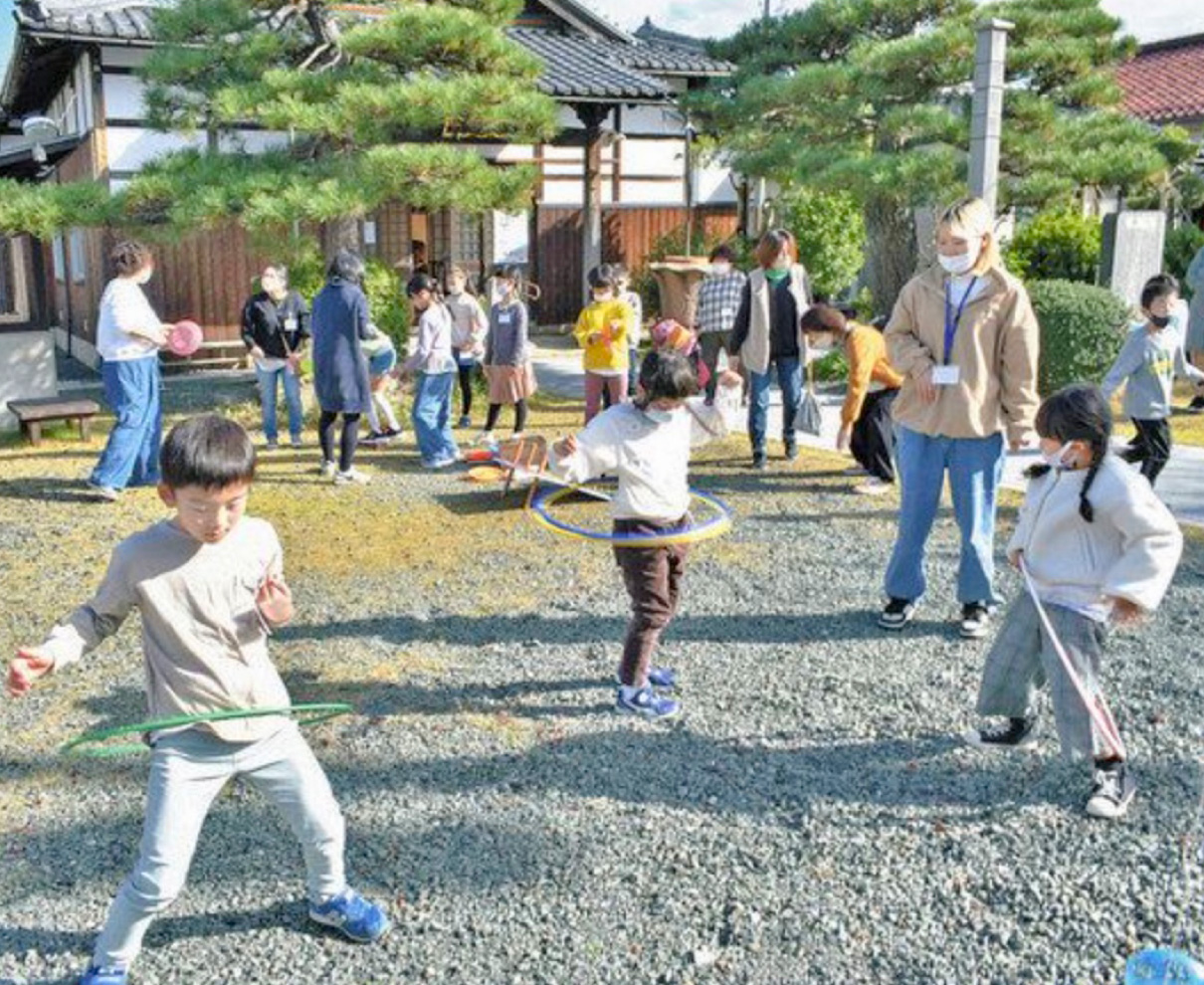 寺小屋がつなぐ地域と子ども　敦賀市民主体まちづくり　昔遊びや紙芝居企画
