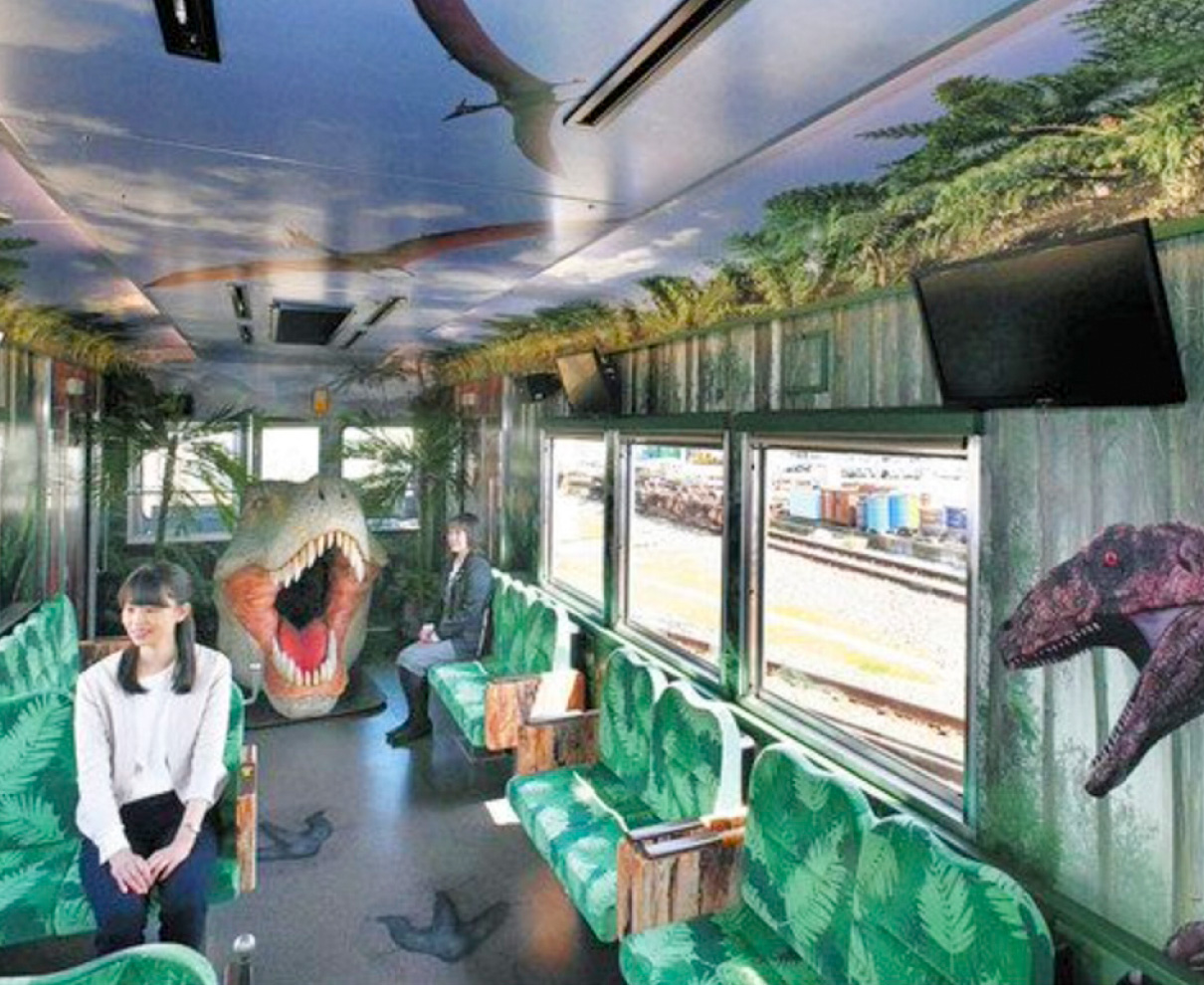 迫力満点「恐竜列車」を披露　えち鉄が福井―勝山間で運行へ