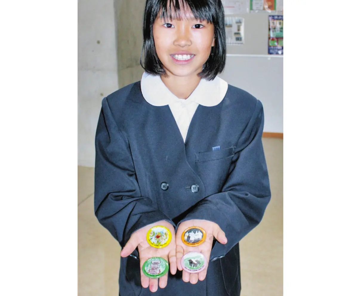 小浜美郷小児童　缶バッジ作る　校区内の名所や伝統行事デザイン