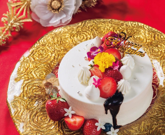 幸せを紡ぐ結婚式場で創られたクリスマスケーキと共に、心ときめくひと時を。｜ローズガーデン