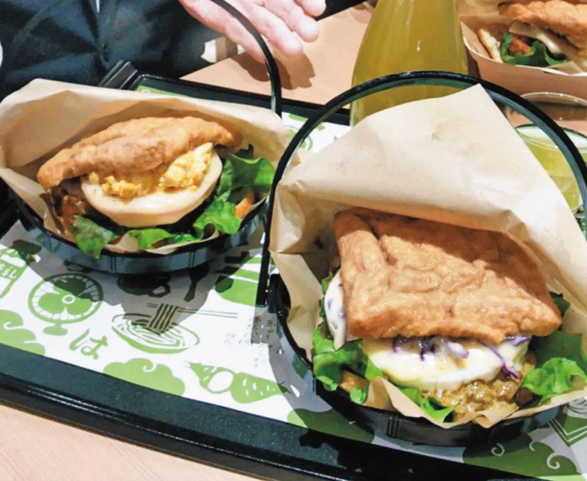 油揚げのバーガー　県内事業者が共同開発　あわらで11日発売