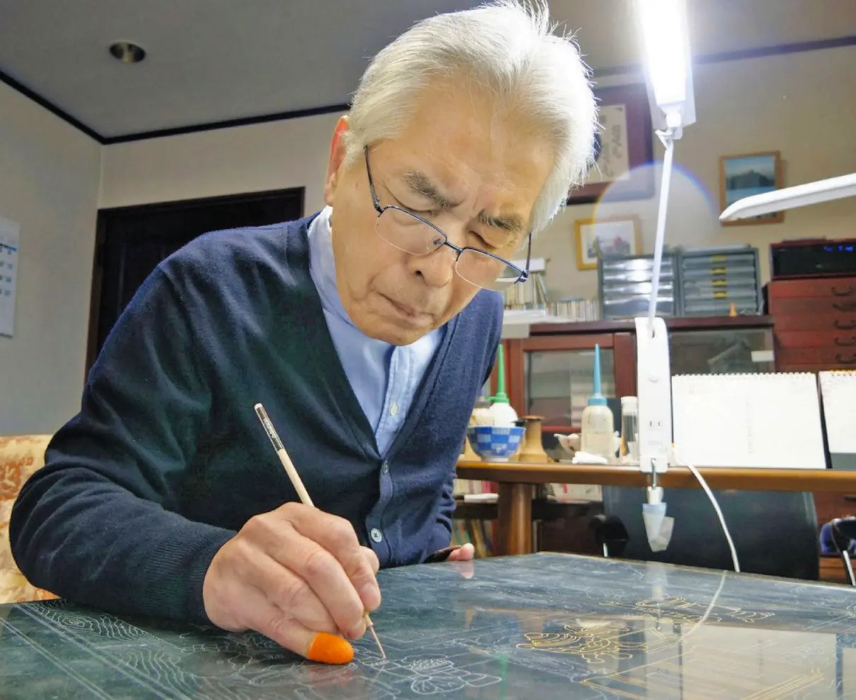 輪島塗蒔絵師　坂井で再開　能登地震で被災　坪井さん故郷に工房