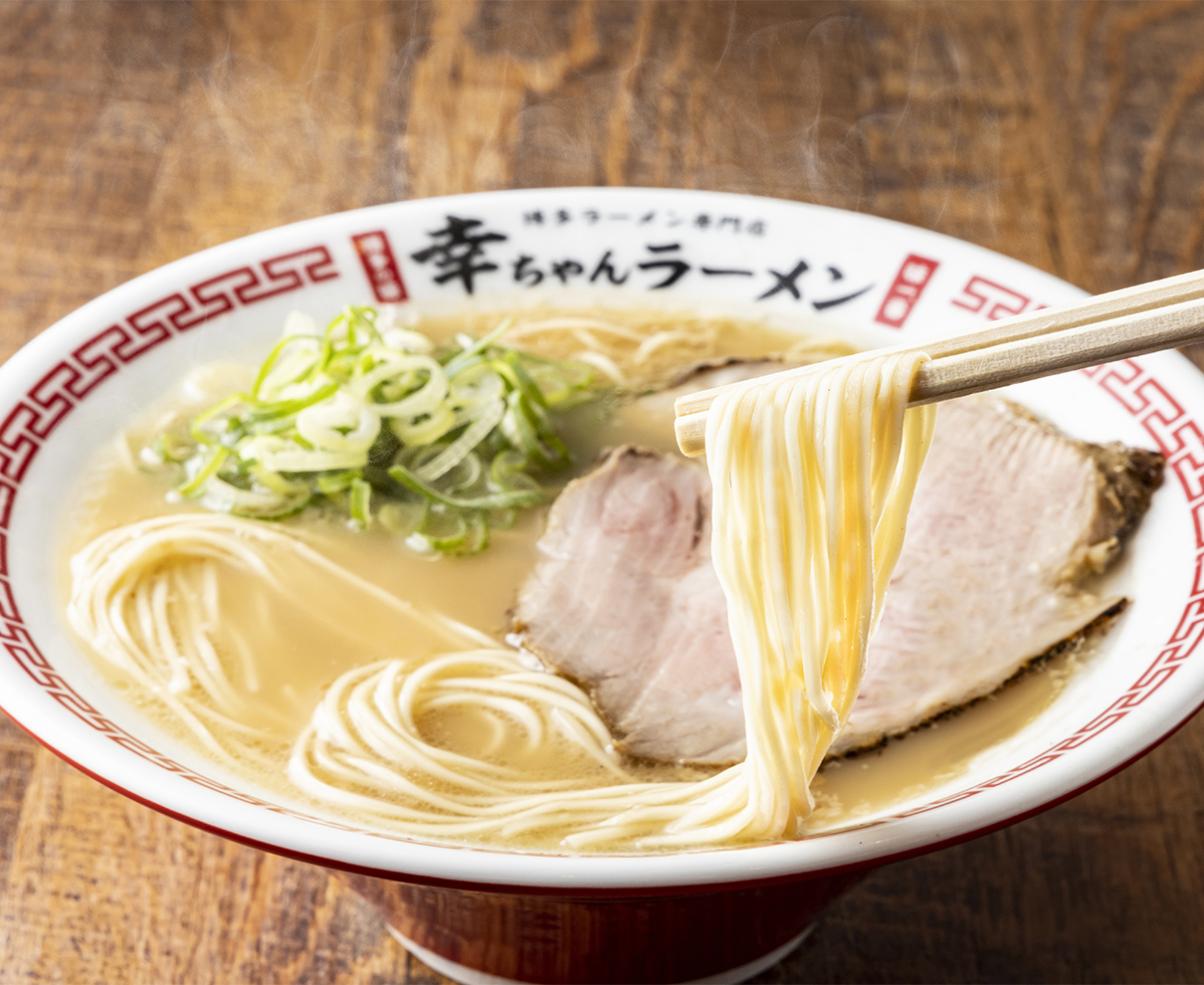 銘店が手がける博多ラーメン「幸ちゃんラーメン福井店」が北陸初上陸！ 何度でも替玉したくなる、旨さに感動！