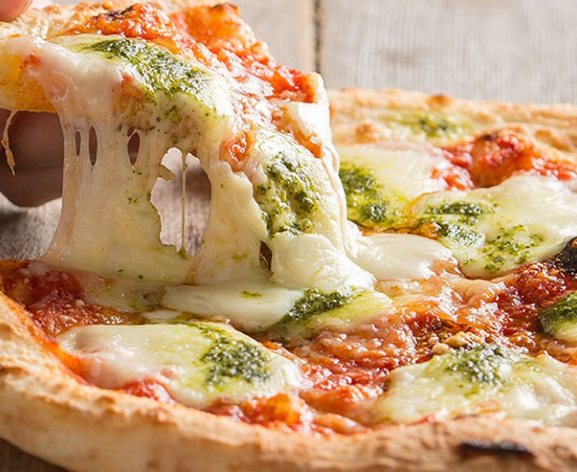 冷凍ピザの概念を変える！ “手伸ばし・手焼き”が生む味わい ｜森山ナポリ