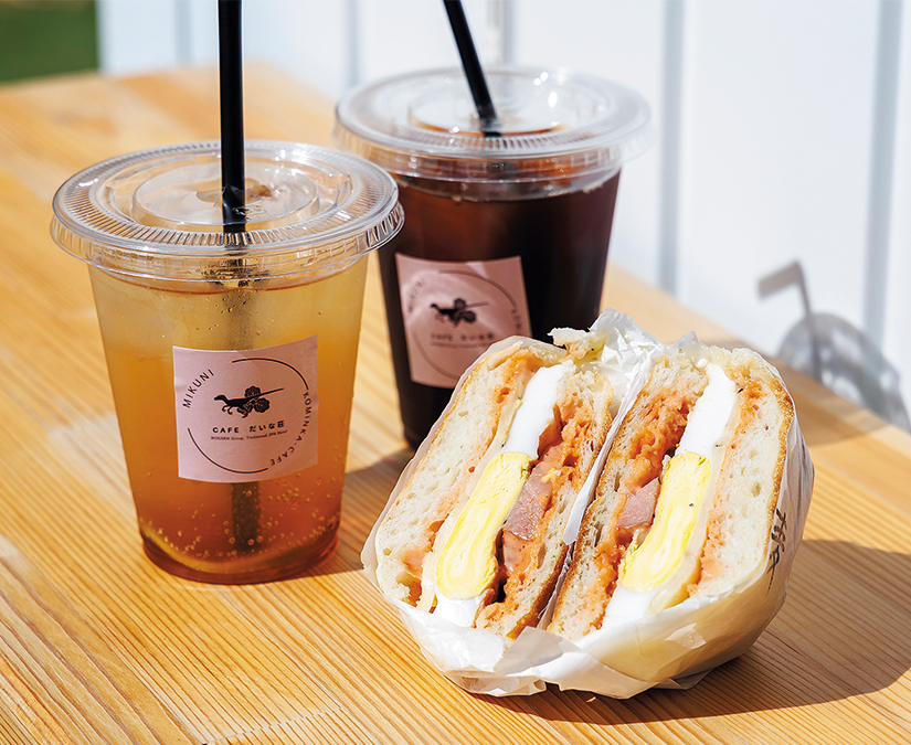 Cafeだいな荘2号店｜湯けむり漂うあわら湯のまちに、小さなスタンドカフェが登場。