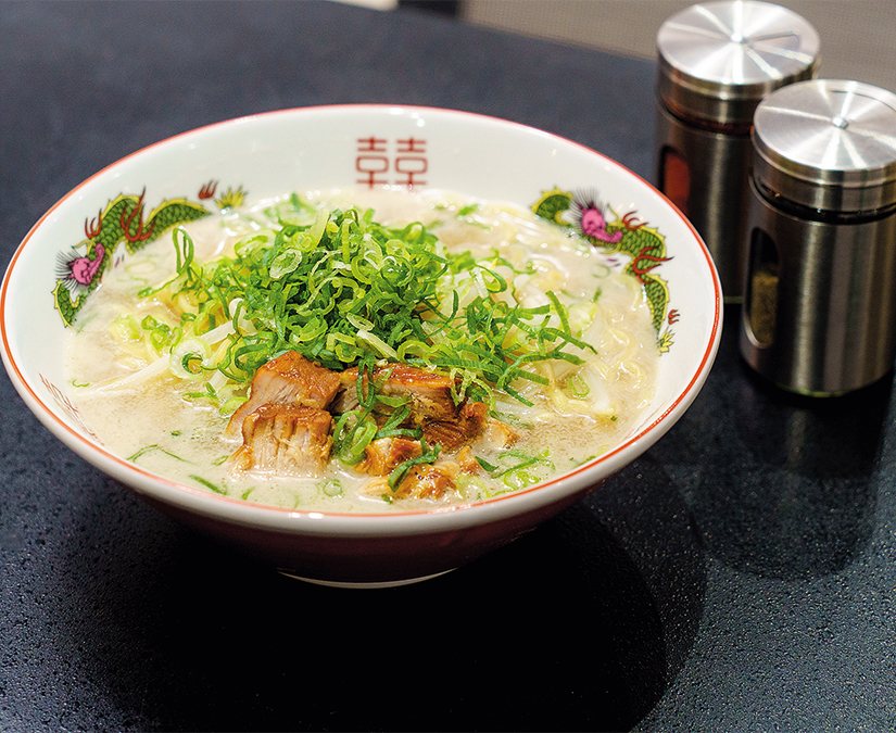 らーめん いち｜屋台の面影を映した店構えと、食欲をそそる豚骨醤油の香り。