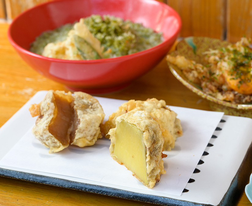 天ぷら たかさか｜福井の旬をサクッと！湯けむり横丁で楽しむ本格天ぷら。