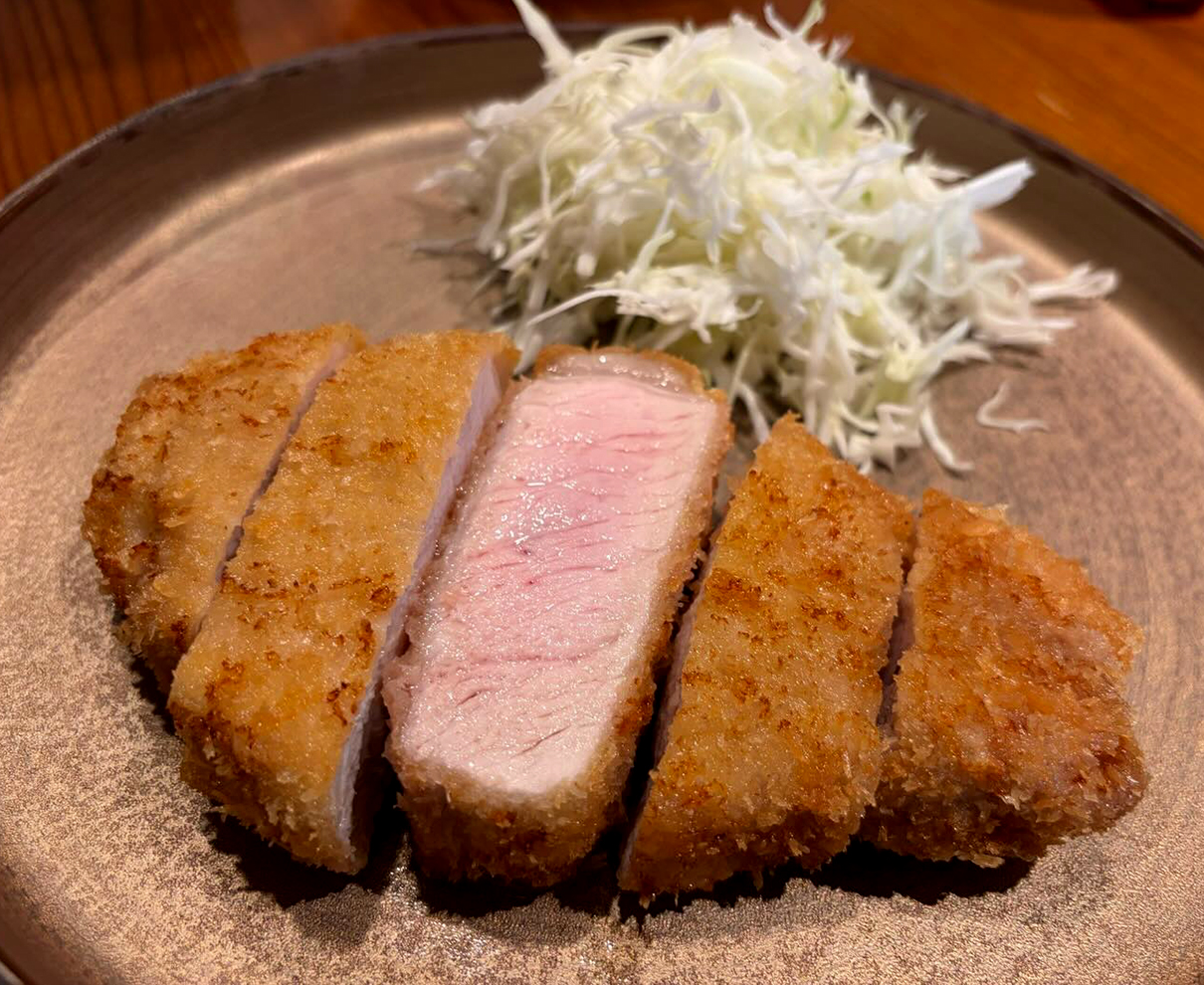 【4/8～】シェフが本気で向き合ったこだわりの期間限定「とんかつランチ」｜欧風食堂 サラマンジェフ